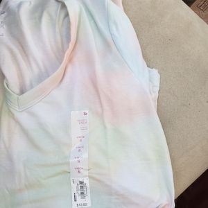 Juniors' SO® Favorite V-Neck Short Sleeve TeeSMALL, Multi Dye